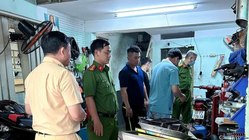 Công an kiểm tra cơ sở ở quận 3