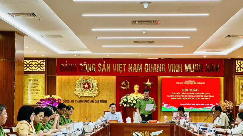 Quang cảnh buổi hội thảo. Ảnh: CHÍ THẠCH
