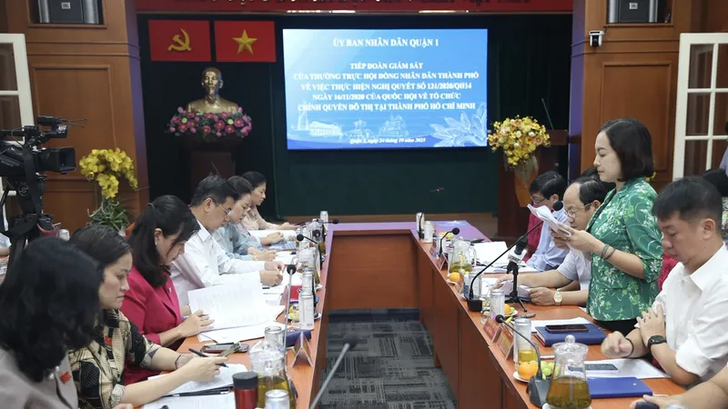 Quang cảnh buổi giám sát. Ảnh: CHÍ THẠCH 