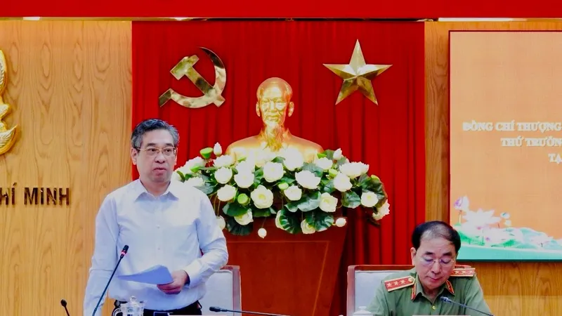 Đồng chí Nguyễn Phước Lộc, Phó Bí thư Thành ủy TPHCM, Trưởng Ban Tổ chức Thành ủy TPHCM phát biểu 