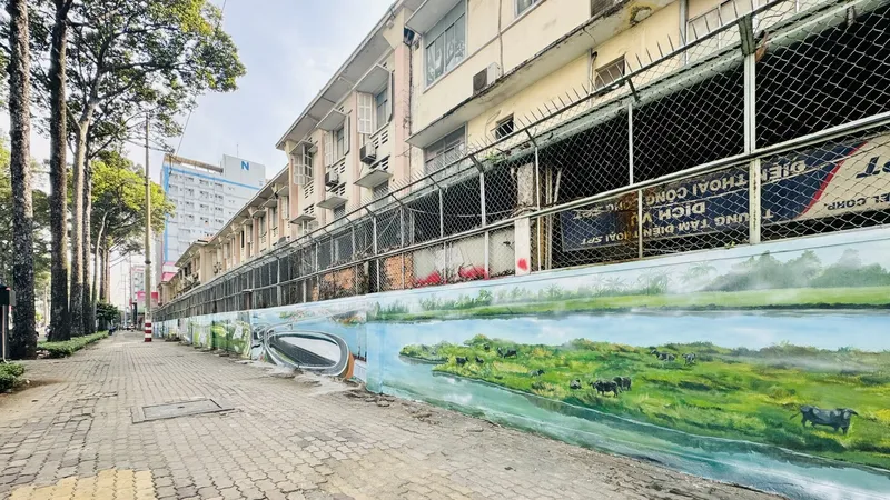 Độc đáo tường bích họa “Tự hào một dải non sông - Việt Nam tươi đẹp” ở Bệnh viện Từ Dũ 