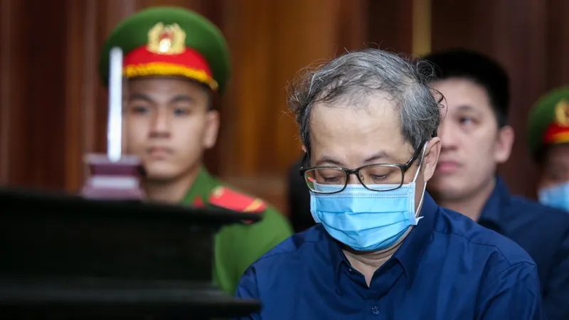 Bị cáo Nguyễn Minh Quân, cựu Giám đốc Bệnh viện TP Thủ Đức tại phiên tòa vào năm 2023.