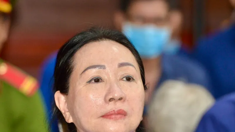 Bị cáo Trương Mỹ Lan (Chủ tịch HĐQT Tập đoàn Vạn Thịnh Phát) tại tòa sáng 15-3. Ảnh: CAO THĂNG