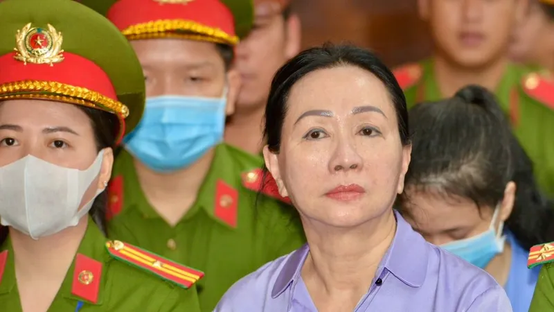 Bị cáo Trương Mỹ Lan (Chủ tịch HĐQT Tập đoàn Vạn Thịnh Phát) tại tòa sáng 15-3. Ảnh: CAO THĂNG