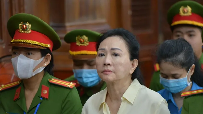 Bị cáo Trương Mỹ Lan (Chủ tịch HĐQT Tập đoàn Vạn Thịnh Phát) tại tòa sáng 21-3. Ảnh: CAO THĂNG