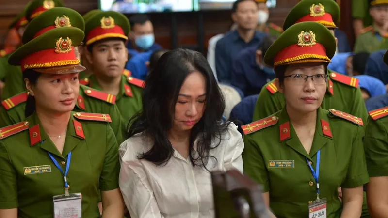 Bị cáo Trương Mỹ Lan tại tòa ngày 11-4. Ảnh: CAO THĂNG
