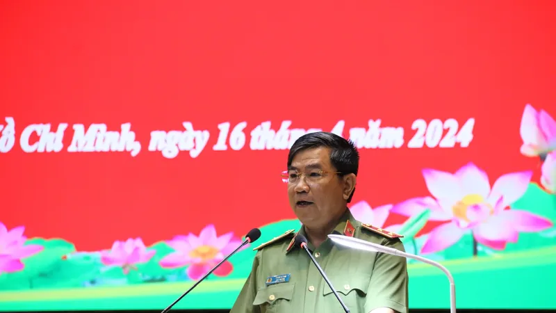 Công an TPHCM đóng góp quan trọng trong 40 năm đổi mới đất nước
