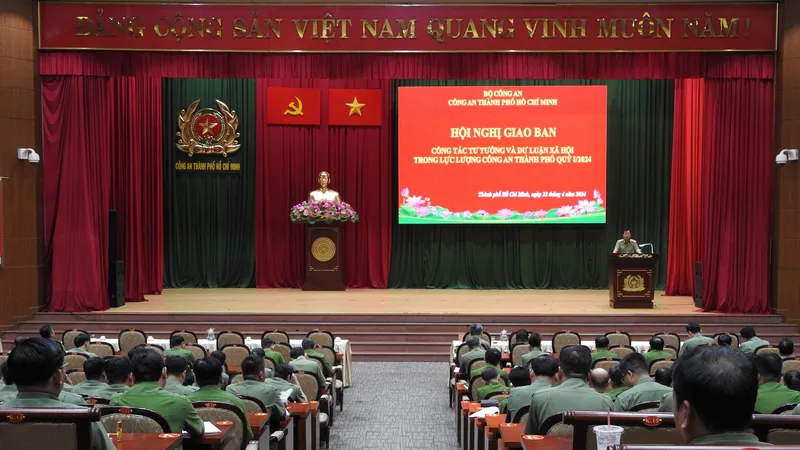 Tăng cường việc đối thoại với cán bộ chiến sĩ công an cấp xã ở TPHCM