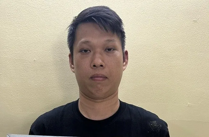 Tăng Khải Văn tại cơ quan công an 