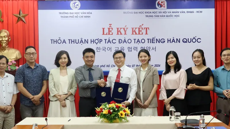 Quang cảnh buổi lễ ký kết 