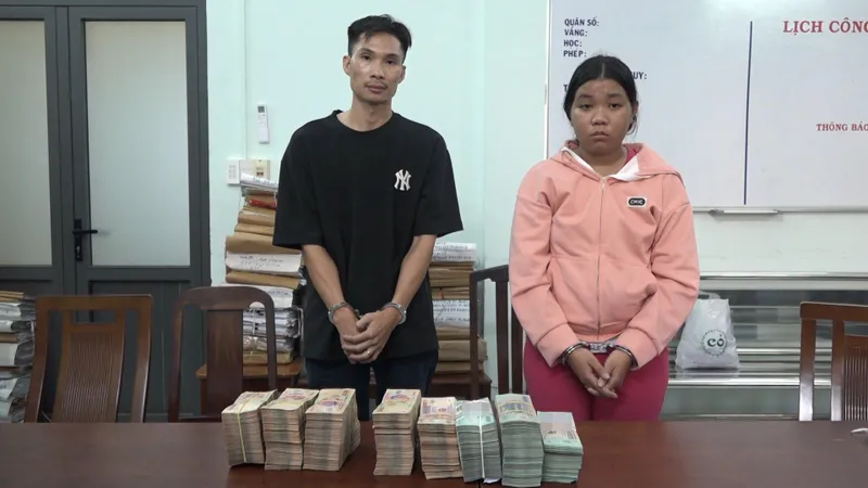 Nguyễn Ngọc Mỹ và Nguyễn Thị Bích Tuyền tại cơ quan công an