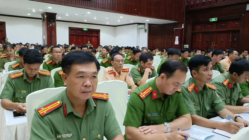 Các đại biểu tham dự hội nghị 