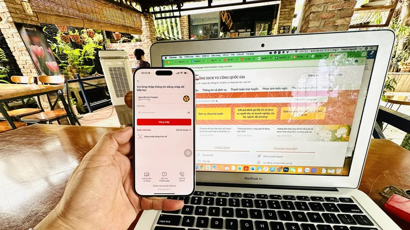Người dân có thể đăng ký lịch cấp thẻ căn cước mới trên VNeID. Ảnh: CHÍ THẠCH