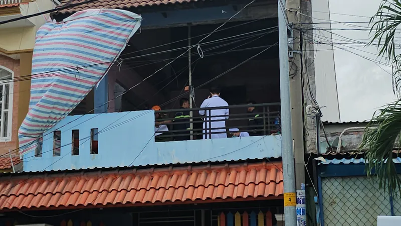 “Giải cứu” người đàn ông bị cây sắt đâm vào đầu 