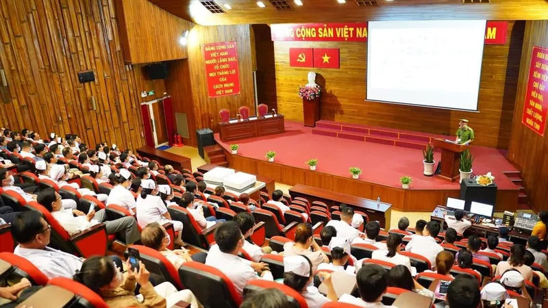 Quang cảnh buổi tập huấn