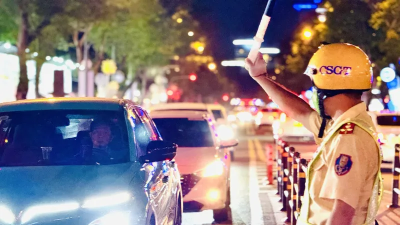 CSGT TPHCM điều tiết giao thông ở khu vực trung tâm Thành phố 