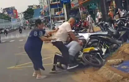 Hình ảnh vụ việc được người dân ghi lại 