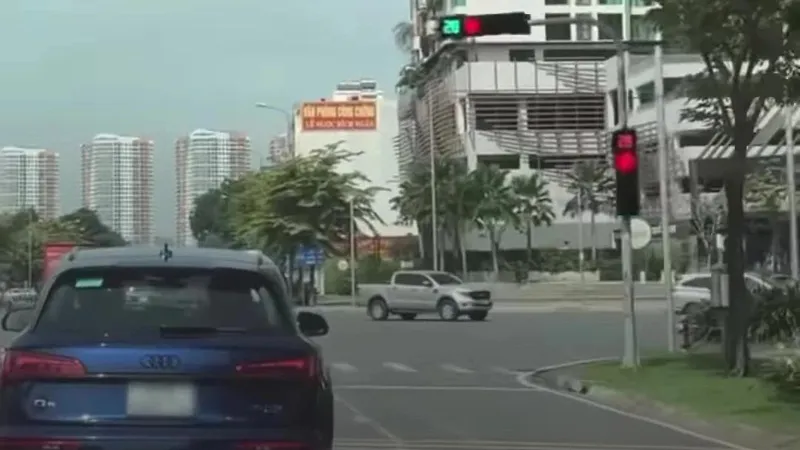Hình ảnh cắt từ clip 