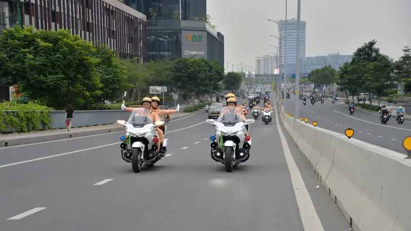 CSGT TPHCM tuần tra trên địa bàn. Ảnh: HOÀNG HIẾU