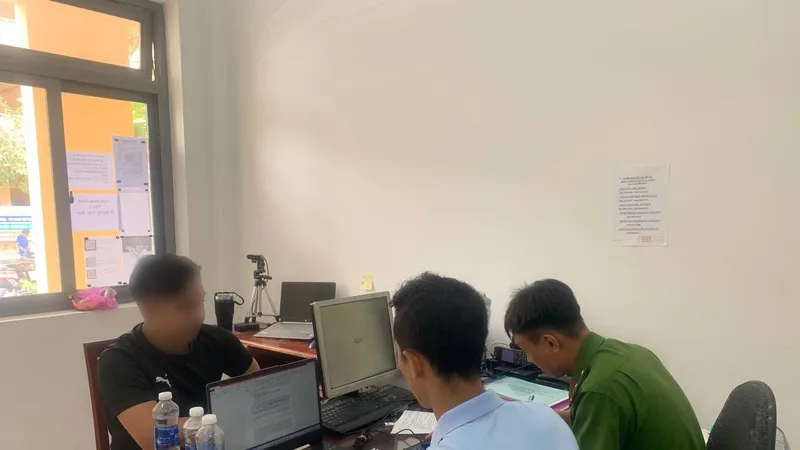 Công an làm việc với trường hợp đăng tải, phát tán thông tin giả, tin sai sự thật