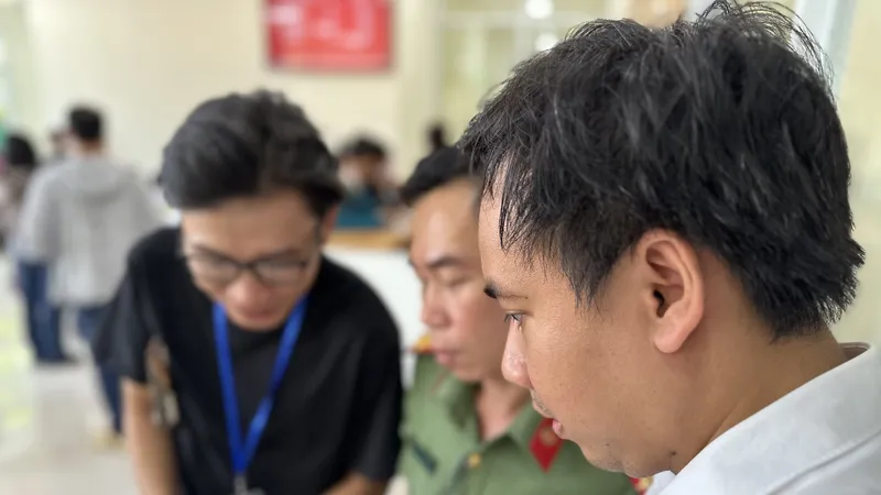 Công an hướng dẫn cho người dân