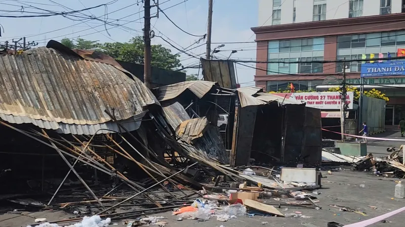Cháy chợ Thanh Đa, nhiều tiểu thương trắng tay