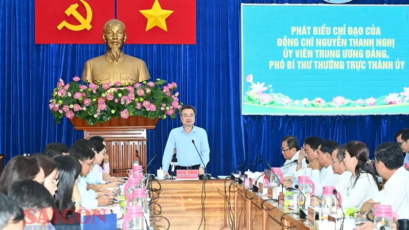 Đồng chí Nguyễn Thanh Nghị, Ủy viên Trung ương Đảng, Phó Bí thư Thường trực Thành ủy TPHCM phát biểu tại hội nghị. Ảnh: VIỆT DŨNG