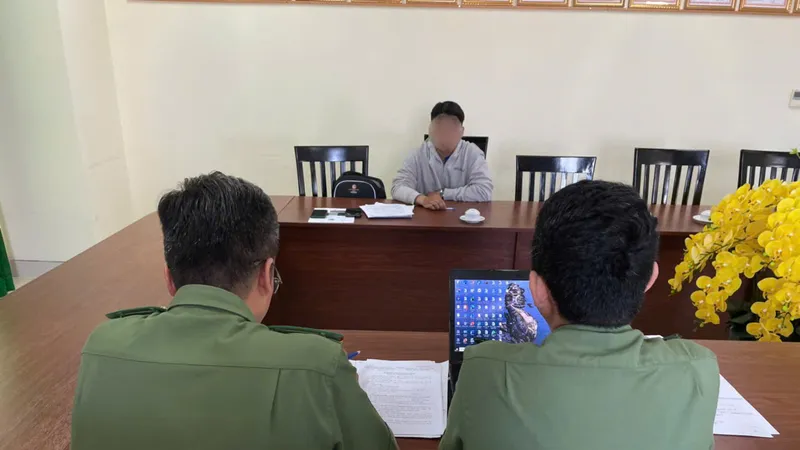 Công an làm việc với P.V.N.T..