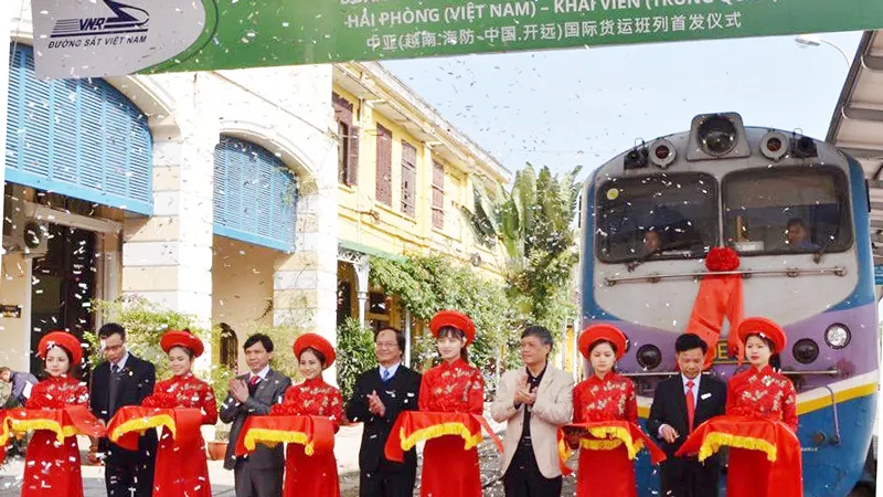Lễ khai trương tàu hàng chuyên tuyến Hải Phòng - Khai Viễn