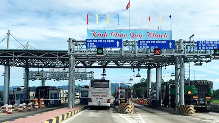 Kiến nghị dừng thu phí trạm BOT Bắc Bình Định vì đường hỏng