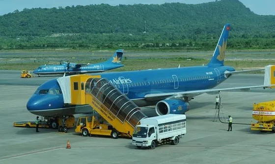 Sân bay Phú Quốc: Nhiều chuyến bay tạm dừng khai thác, 1.000 khách bị trễ chuyến