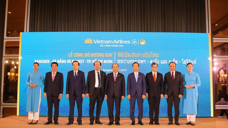 Thủ tướng Chính phủ Nguyễn Xuân Phúc tại lễ công bố đường bay mới