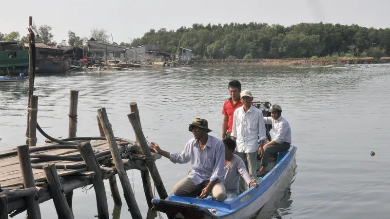 Các phương tiện thủy gia dụng thường không trang bị áo phao, phao cứu sinh