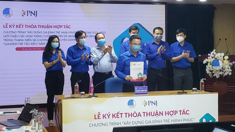 Ký kết thực hiện chương trình "Xây dựng gia đình trẻ hạnh phúc" giai đoạn 2021-2025 