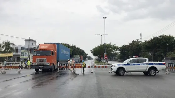 Một chốt kiểm soát y tế tại các cửa ngõ ra vào TP Đà Nẵng đã được dỡ bỏ. Ảnh: NGUYỄN CƯỜNG