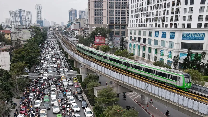 Đường sắt đô thị Cát Linh - Hà Đông đang vận hành thử trước khi bàn giao. Ảnh: VIẾT CHUNG
