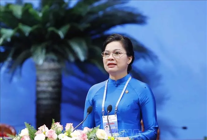 Bà Hà Thị Nga, Chủ tịch Hội LHPN Việt Nam đọc diễn văn bế mạc. Ảnh: VIẾT CHUNG