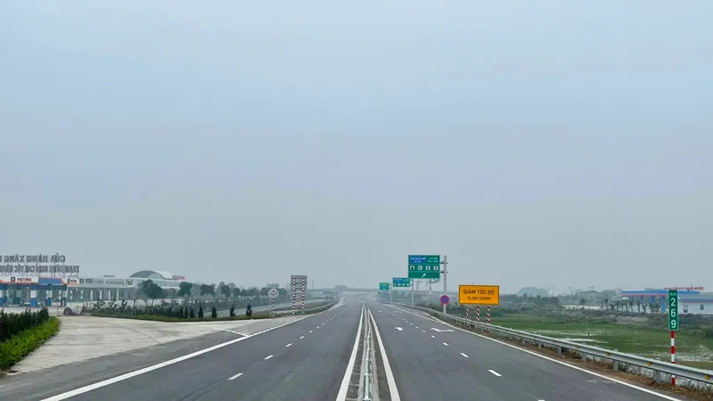 Tuyến cao tốc Bắc - Nam phía Đông