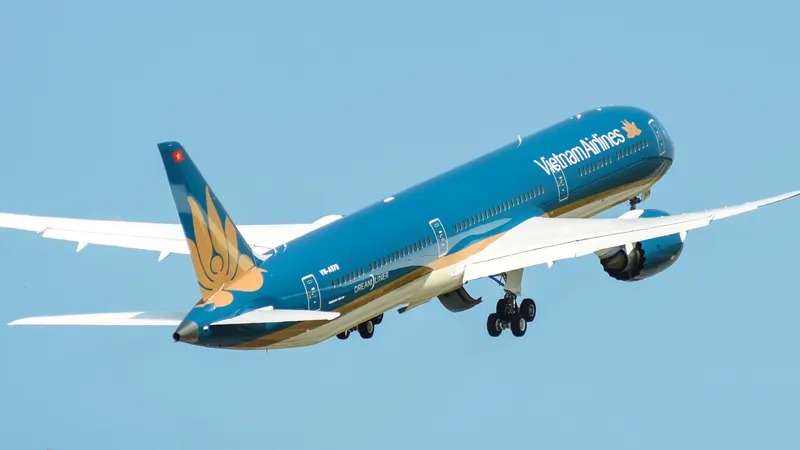 Vietnam Airlines tăng thêm 500 chuyến bay phục vụ cao điểm Tết Quý Mão