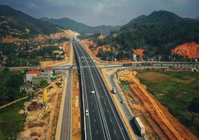 Bộ GTVT yêu cầu VEC đẩy nhanh tiến độ xây dựng đường cao tốc Bến Lức - Long Thành