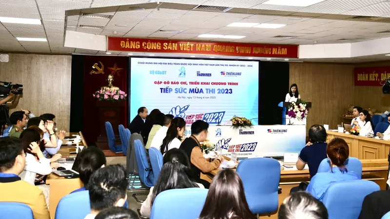 Họp báo công bố chương trình "Tiếp sức mùa thi" năm 2023