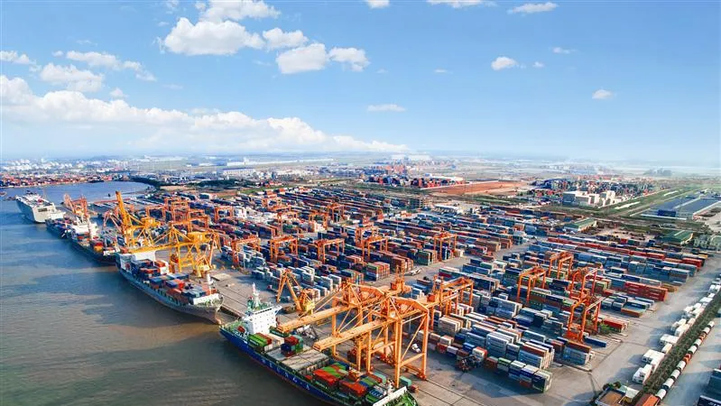 Cảng Tân Vũ - Hải Phòng đang bị ảnh hưởng lớn do cắt điện luân phiên