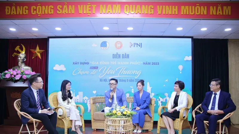 Diễn đàn xây dựng gia đình trẻ hạnh phúc với chủ đề “Chạm để yêu thương” ngày 28-9 tại Hà Nội