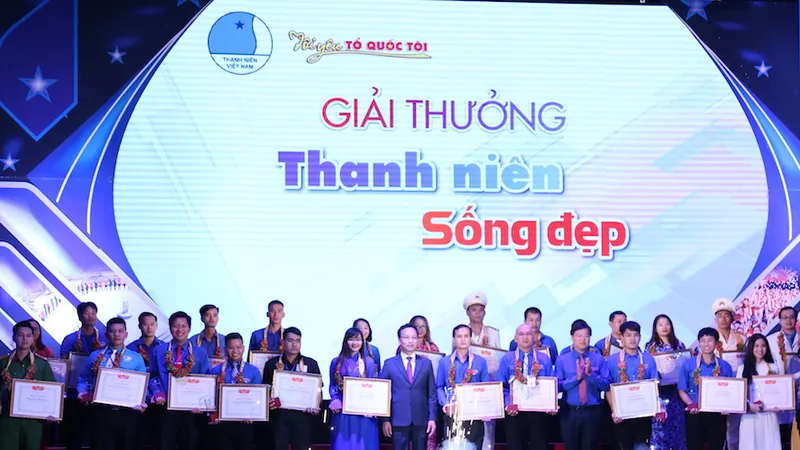 Lễ trao giải thưởng Thanh niên sống đẹp năm 2022.