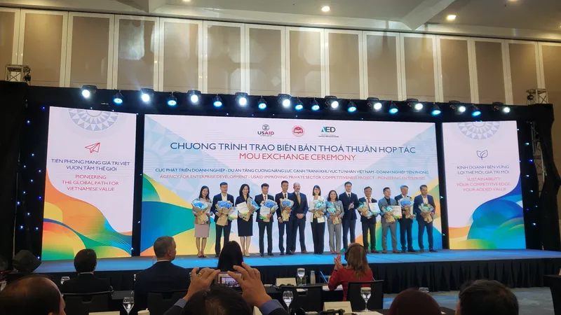 Diễn đàn “Tiên phong tinh thần doanh nhân, kiến tạo Việt Nam bền vững” ngày 13-10