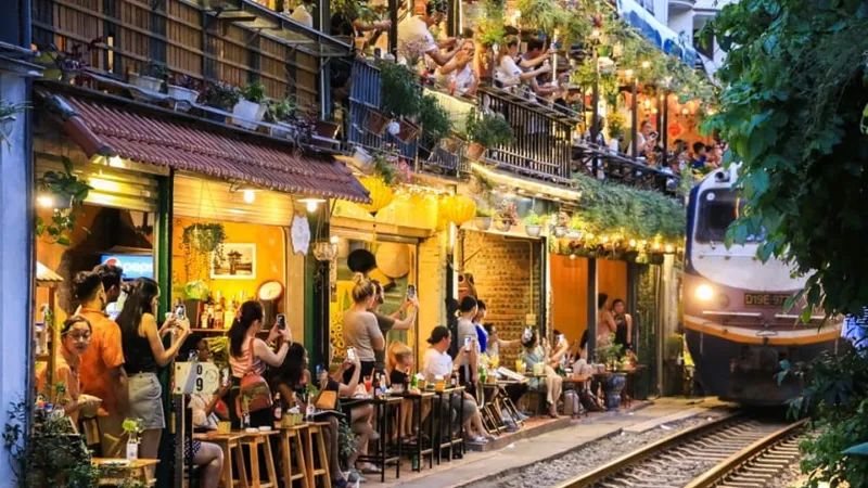 Cà phê đường tàu tái diễn 