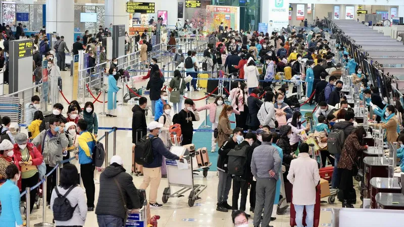 Bộ GTVT trả lời câu hỏi vì sao giá vé máy bay cao