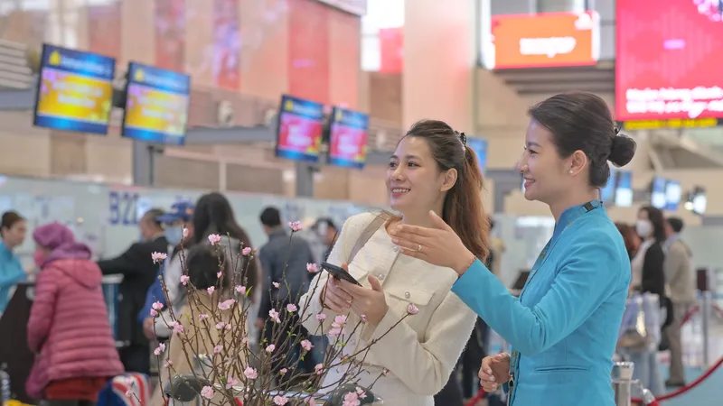 Mỗi hành khách được mang theo 1 bó đào hoặc mai dưới dạng hành lý ký gửi