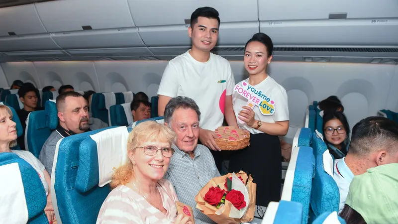 Hành khách bất ngờ nhận được món quà thú vị trên chuyến bay trong ngày Lễ Tình nhân 14-2