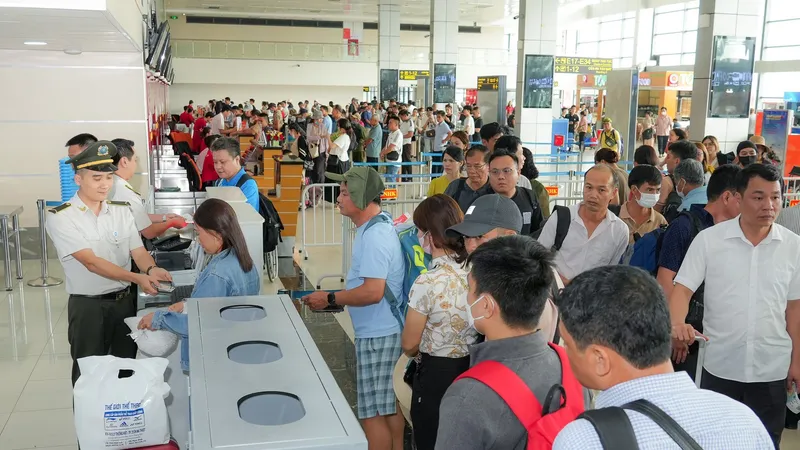 Giá vé cao ảnh hưởng đến việc đi lại của người dân